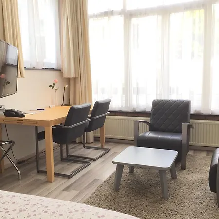 Hotel Plato Den Haag Scheveningen 3*