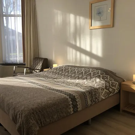 ホテル Hotel Plato Den Haag Scheveningen デン・ハーグ