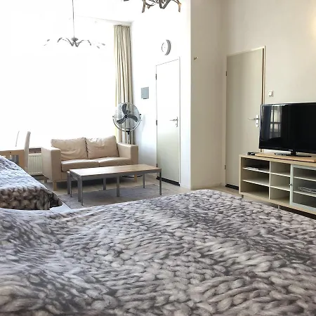 Hotel Plato Den Haag Scheveningen 3*