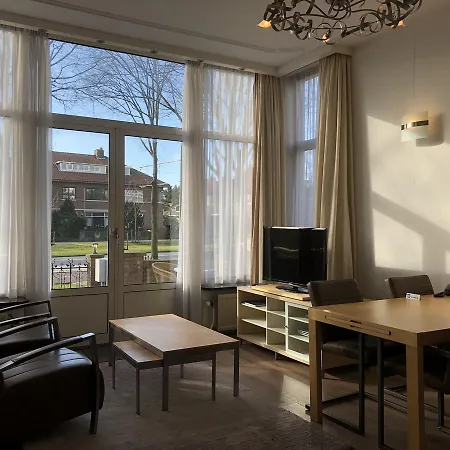 Hotel Plato Den Haag Scheveningen Otel 3*
