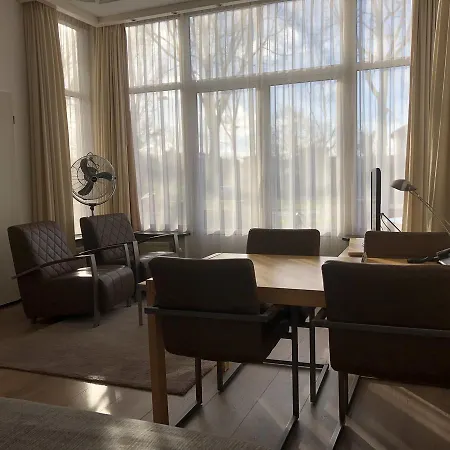 Hotel Plato Den Haag Scheveningen Szálloda 3*