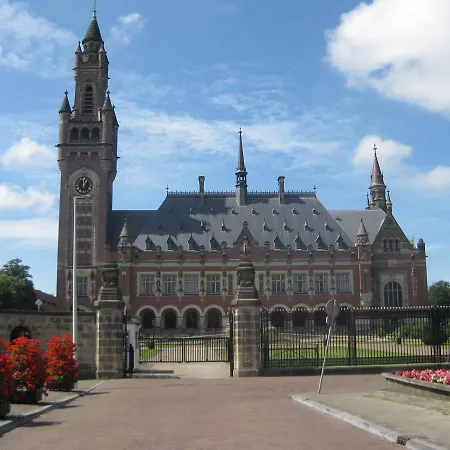 Hotel Plato Den Haag Scheveningen 3*