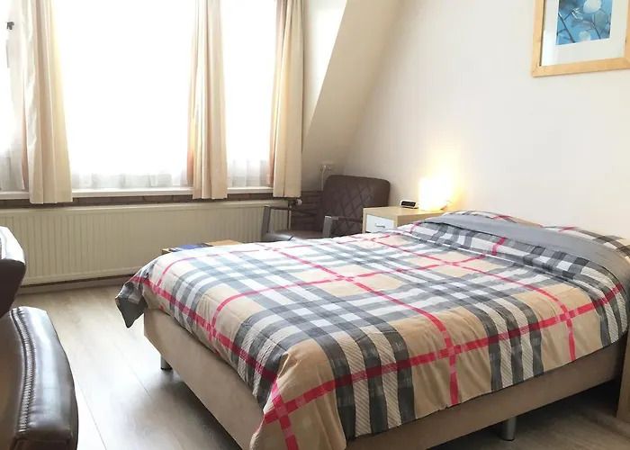 Hotel Plato Den Haag Scheveningen 3*