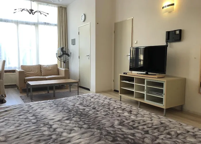 Hotel Plato Den Haag Scheveningen 3* Haga