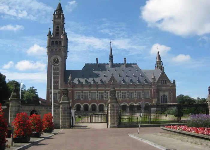 Hotel Plato Den Haag Scheveningen 3*