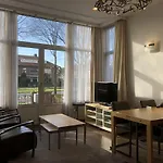 Hotel Plato Den Haag Scheveningen ホテル 3*