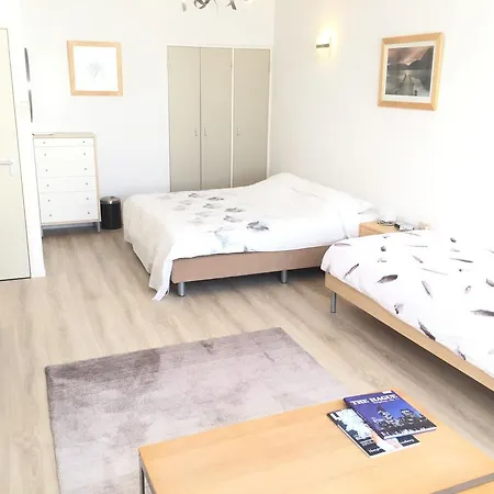מלון Hotel Plato Den Haag Scheveningen 3*