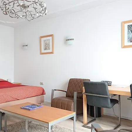 Hotel Plato Den Haag Scheveningen האג