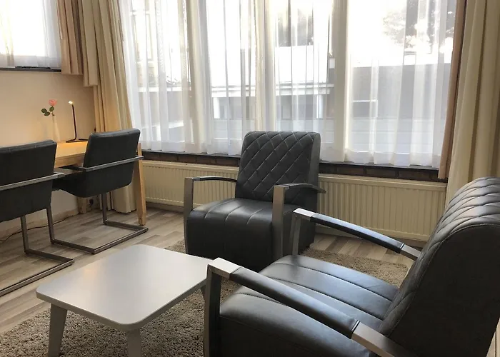 Hotel Plato Den Haag Scheveningen ホテル 3*